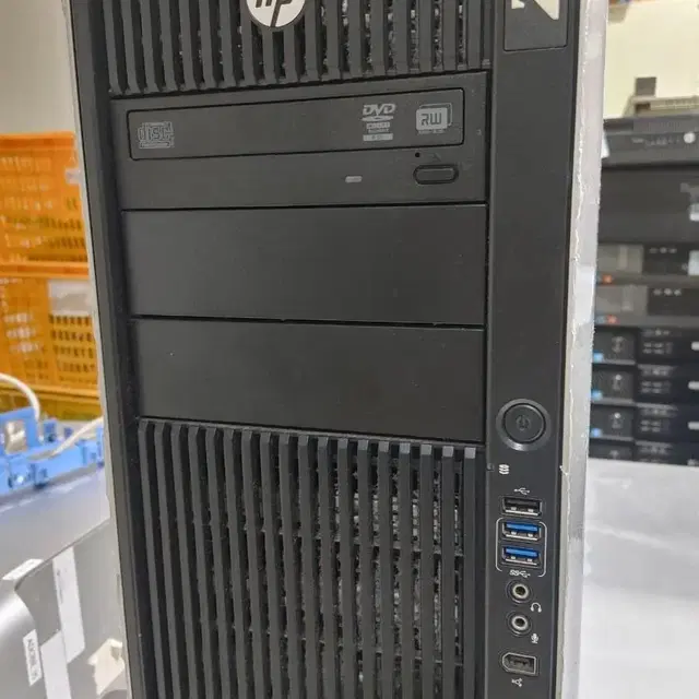 [배송비 포함] HP Z820 E5-2690*2 고사양 판매합니다.