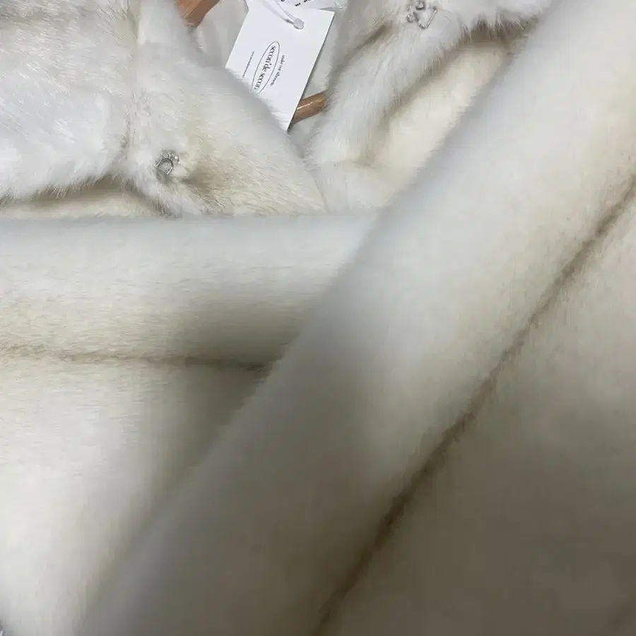 (새상품/무배) fur jacket ivory 크롭 퍼자켓 아이보리