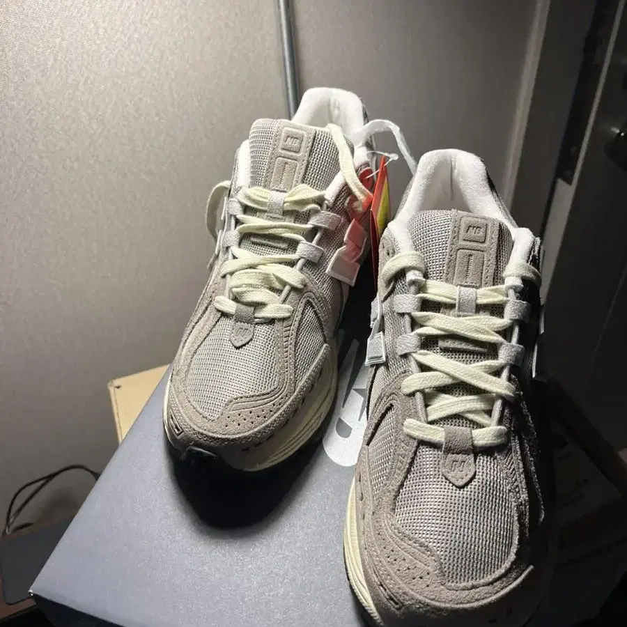 뉴발란스 1906R New Balance 1906R 운동화