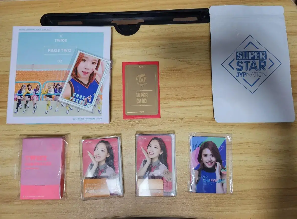 Twice Volume 2 Thai Edition, Supercard, Shusume Cardbook (no card), Star Avenue