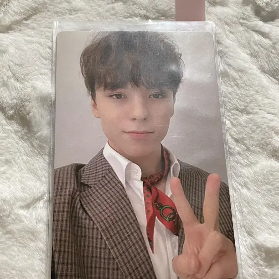 세븐틴 버논 포카 팔아요!