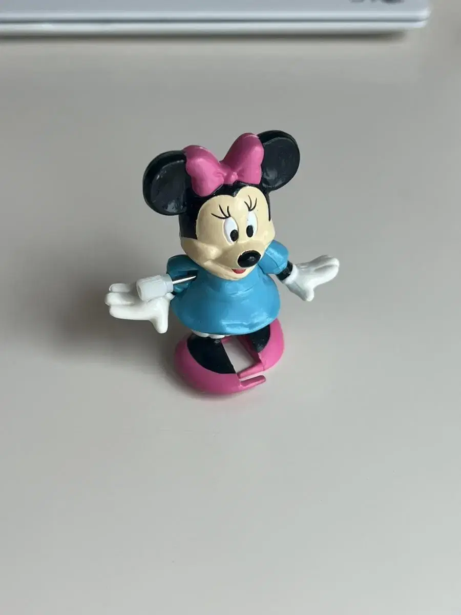 Minnie Mouse Tatoo Figurine