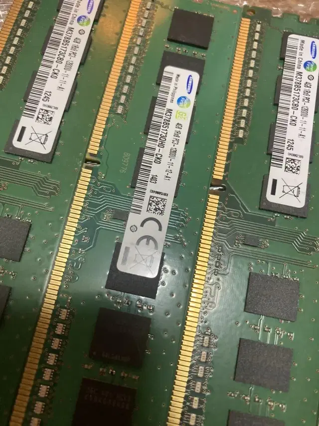 삼성메모리 4gb ddr3 pc3 -12800u -4개  일괄4만원