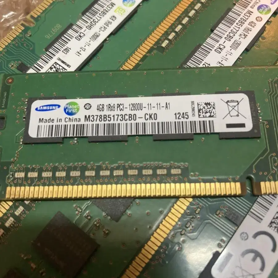 삼성메모리 4gb ddr3 pc3 -12800u -4개  일괄4만원