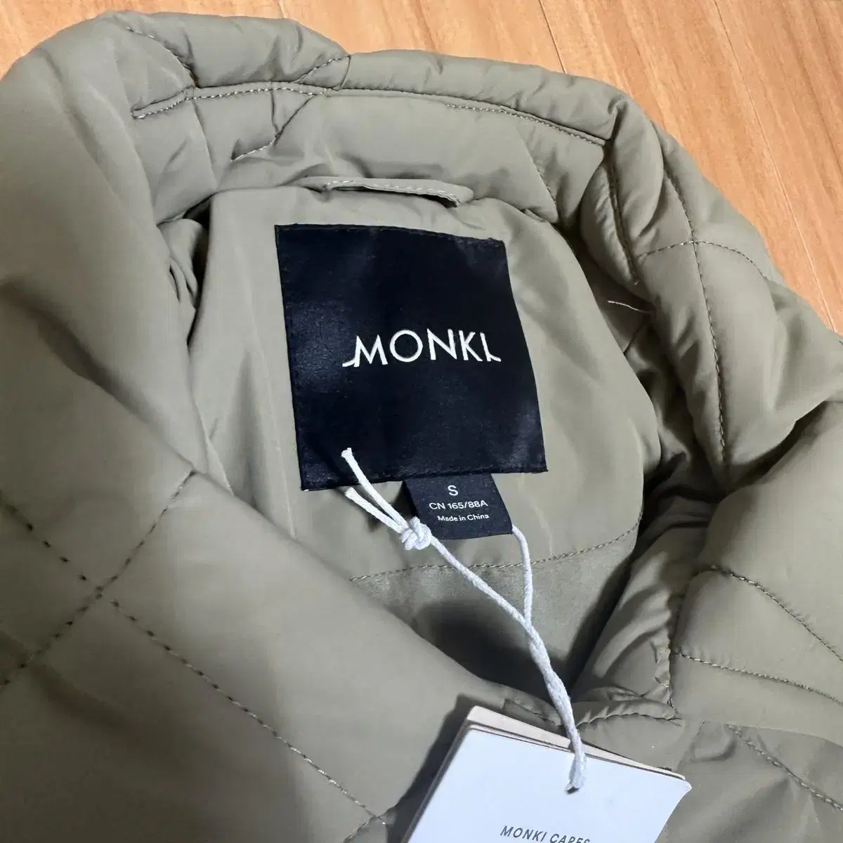 MONKI 오버사이즈 퀼팅 재킷 카키베이지 S사이즈