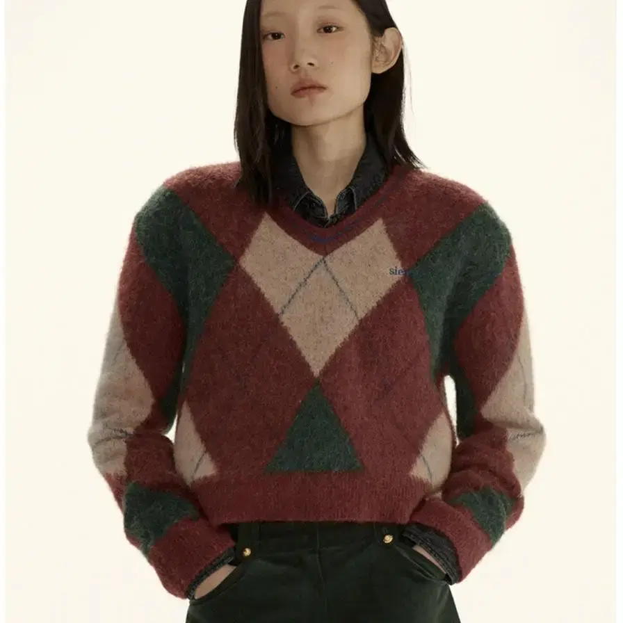 시엔느 아가일 니트 Brushed Argyle Knit (Red) 택달린