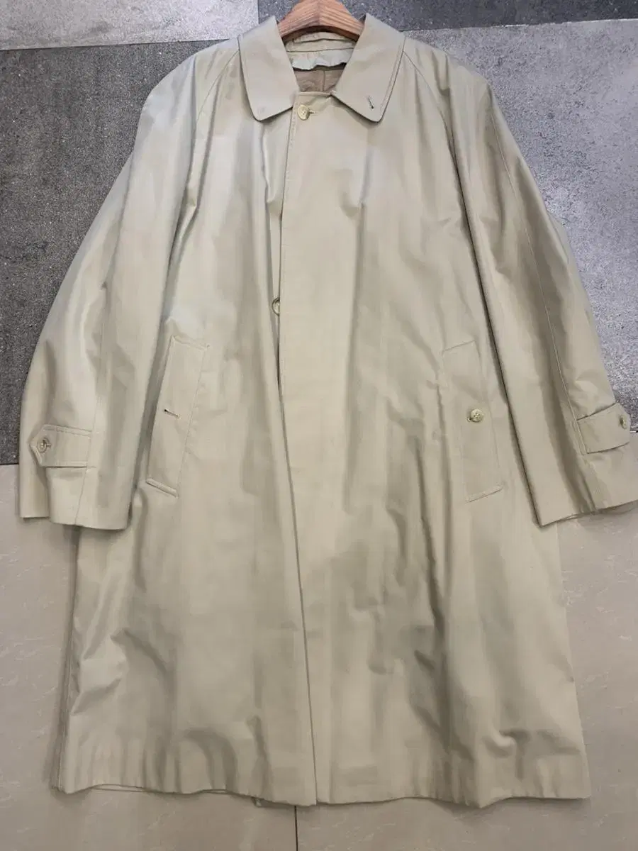 Burberry Capital Attached Trench Coat