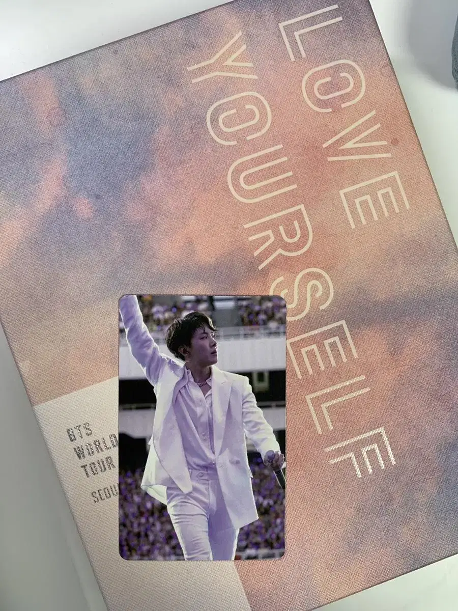 Bangtan Ruxelcon Seoul DVD (with Hoseok photocard & poster )