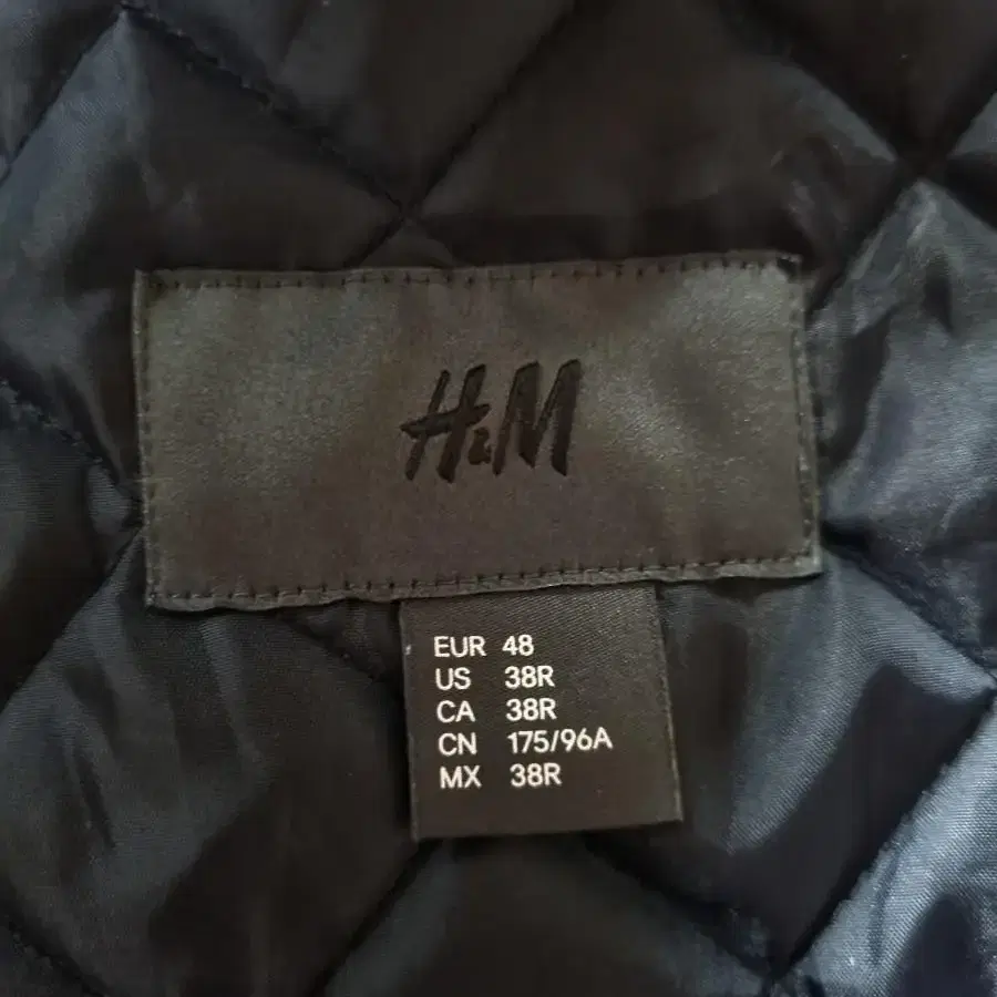 95)H&M 남성 다이아몬드퀄팅자켓