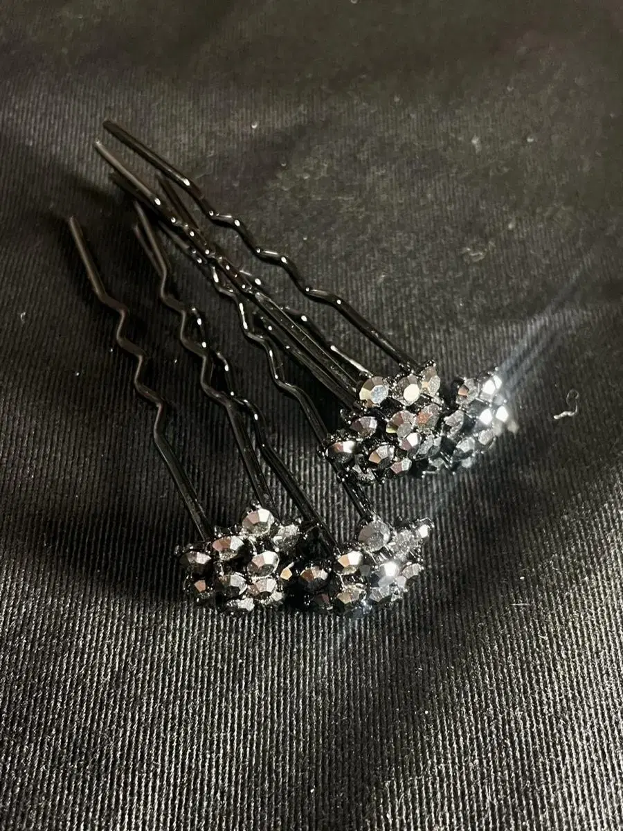 New Arrival Australian San Swarovski High Quality Cubic Seal Pin U Pin Raised Hairpin