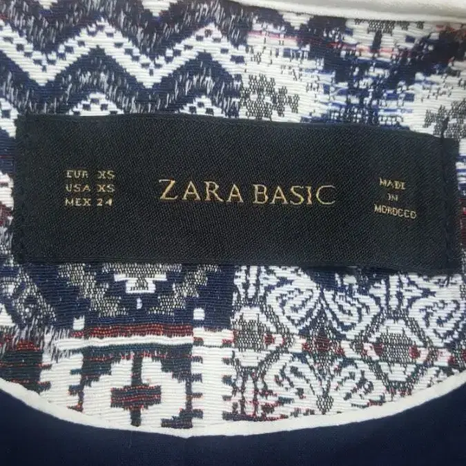 자라ZARA 나바호패턴 자켓