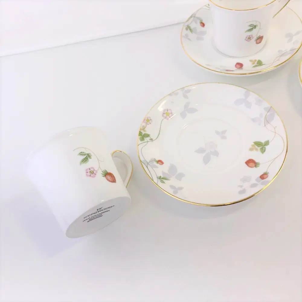 WEDGWOOD 웨지우드 와일드스트로베리 에스프레소잔 3조세트 A178