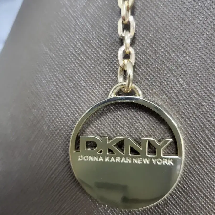 DKNY 천연가죽 사피아노 지퍼확장 숄더백 토트백 쇼퍼백 GA68