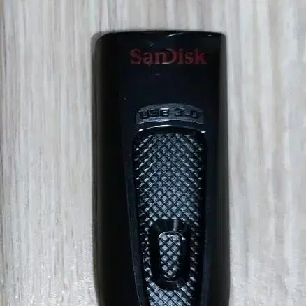 SanDisk USB (64GB)