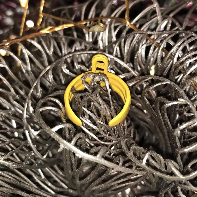 Vintage Yellow safety pin ring