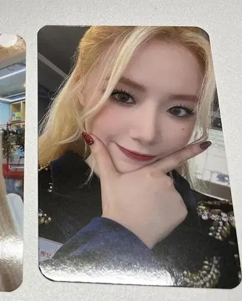 Idle fanmeeting Neverland pre-order benefit shuhua Photocard