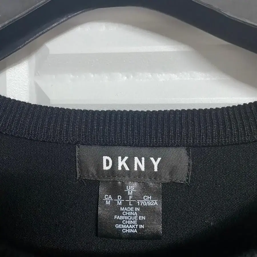 DKNY 니트 티셔츠