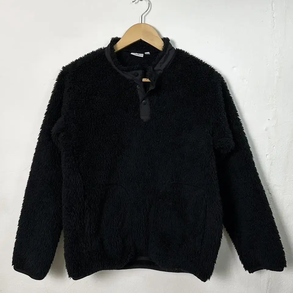 uniqlo x white mountaineering pile knit