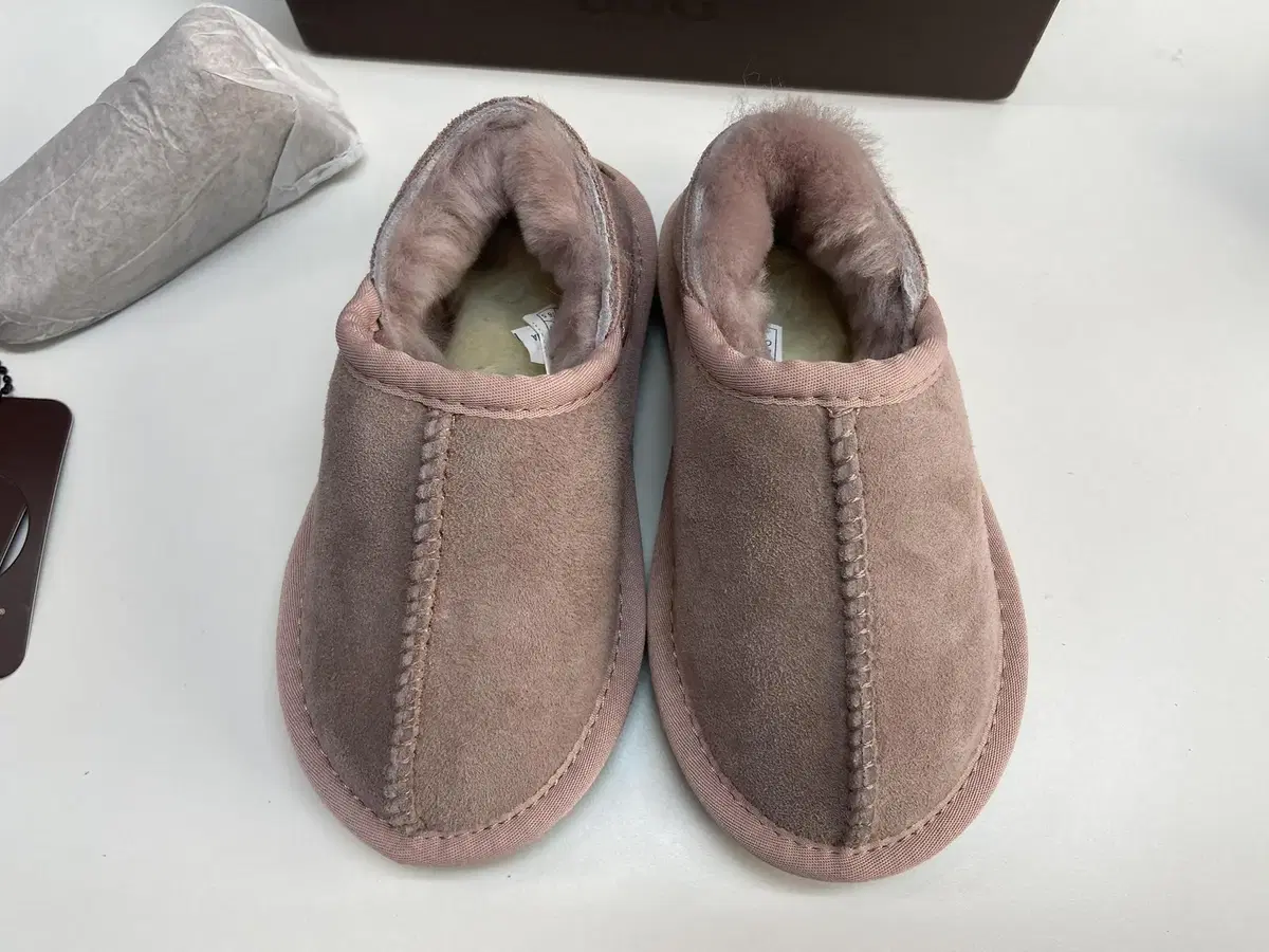 호주 UGG 키즈 양털 슬립온 165mm 팜 새것