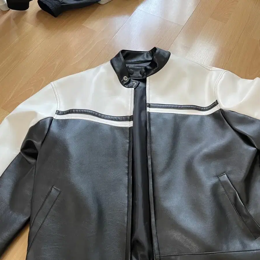 라이더 자켓( Bike leather crop jacket)