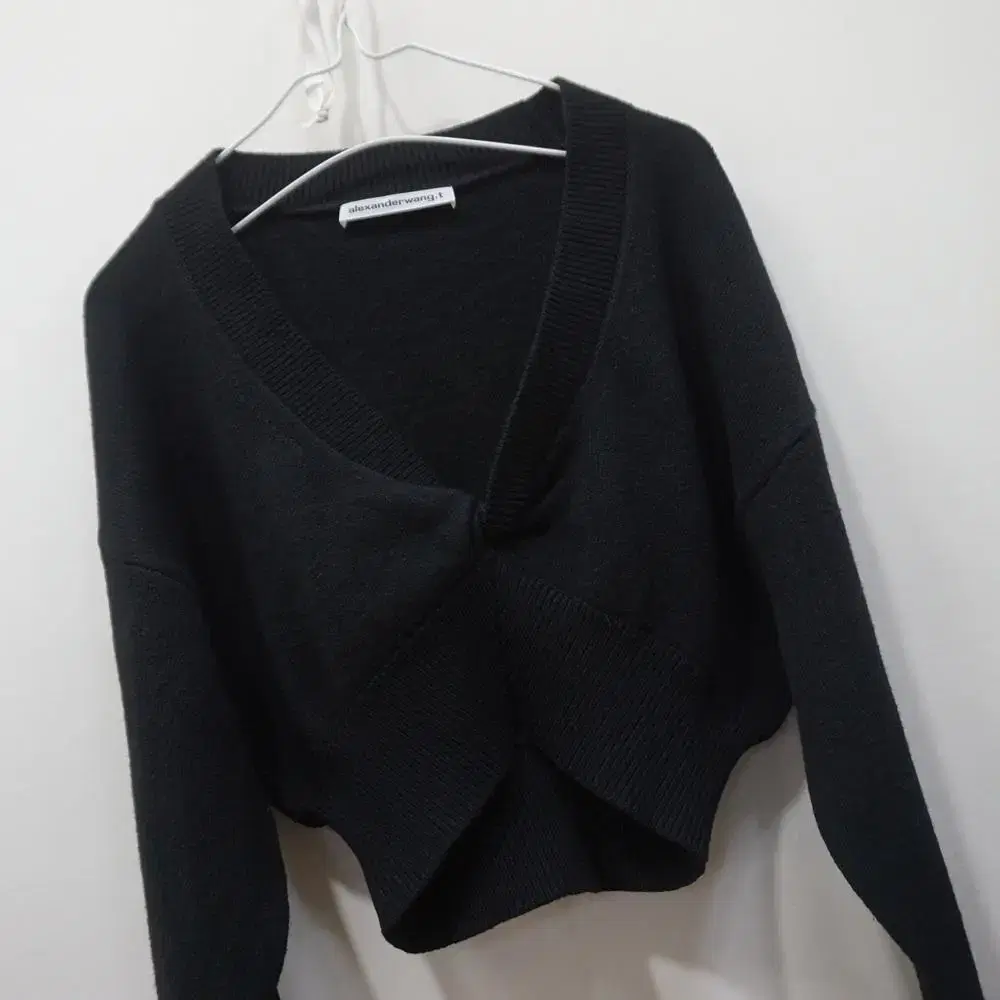 국내매점판 Alexander Wang Wool V-Neck Stingray Crop Knit Excellent XS 사랑봉봉