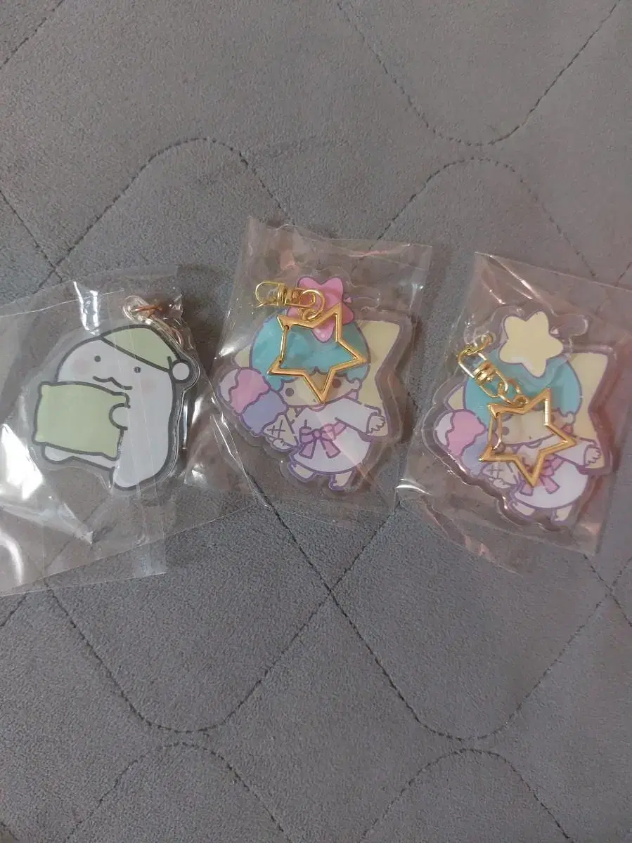 Bulk) Anonymous Sanrio Keyring