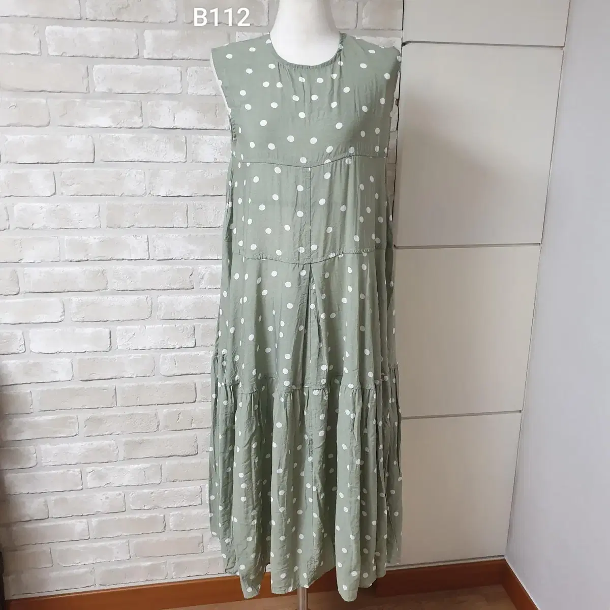 [66] polka dot sleeveless yeoreum ONEPIECE green (B112)