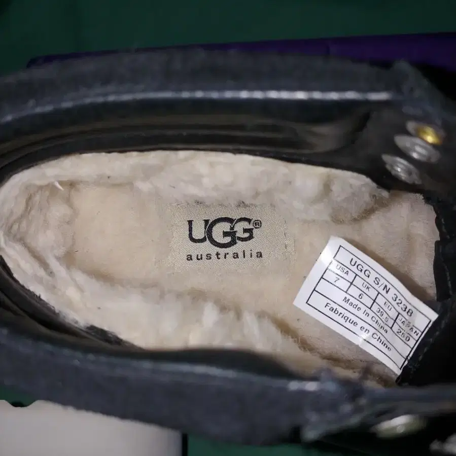 UGG 어그 아웃도어.방한화.비브람 3238 capulin .250