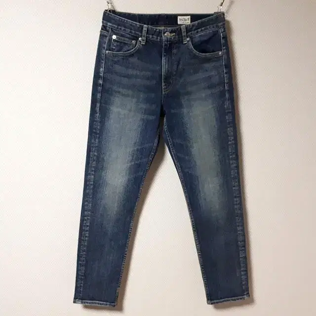 29/Mod Nine MOD4 Crop Wash Jeans/29-908