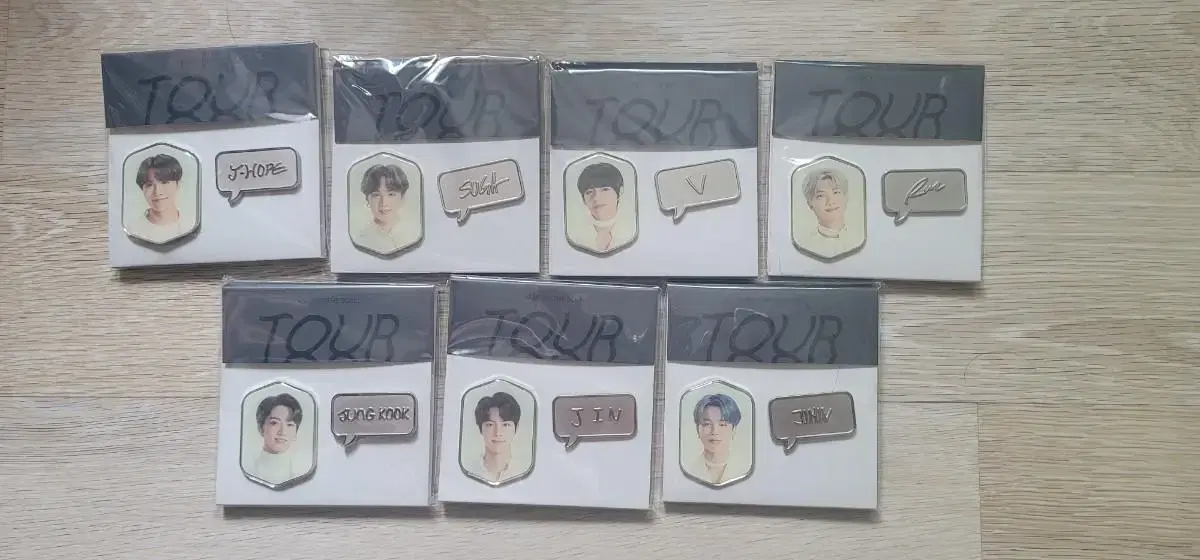 [unsealed] BTS Mapsole official goods Badge (former member)