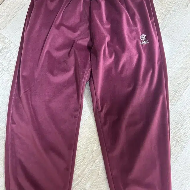 LMC 엘엠씨 OG GLOBE VELOUR PANTS 팬츠