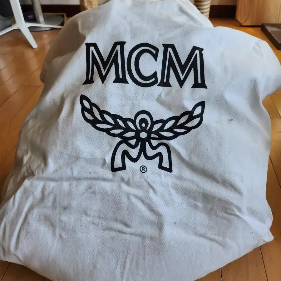 MCM 스터드백팩