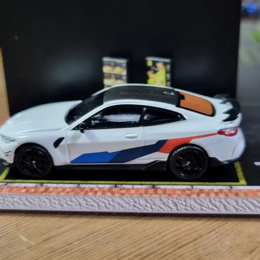 MINIGT 1:64 BMW M4 알파인 화이트 다이캐스트