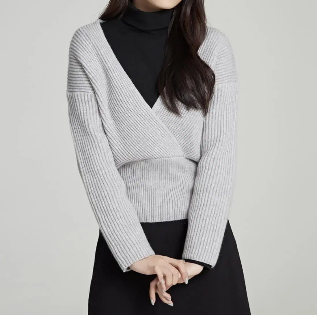 SPAO Lab Cropped Knit Sweater