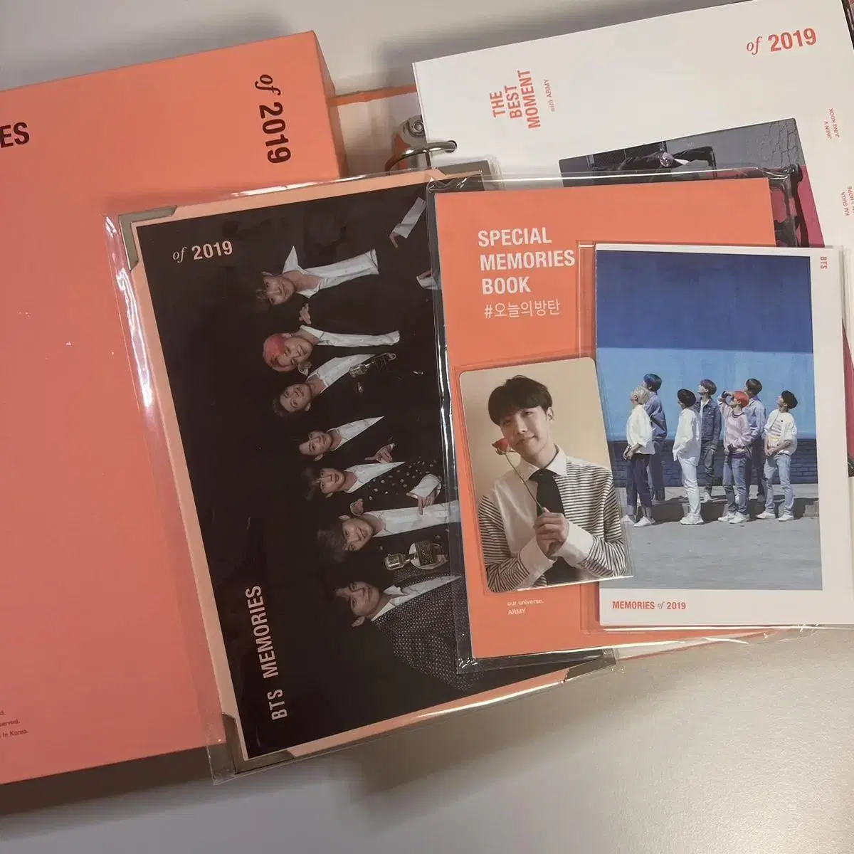 2 binders!!) bangtan 2019 Memories Pre-Order Benefit with CharmsPhotocard