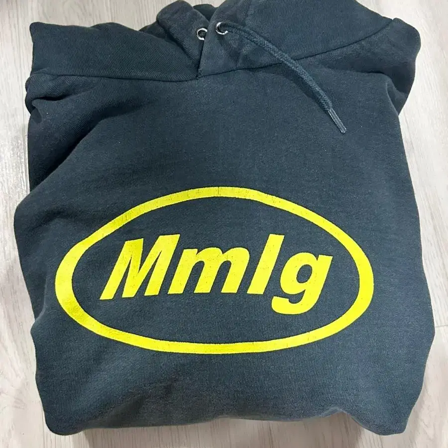 mmlg 후드티