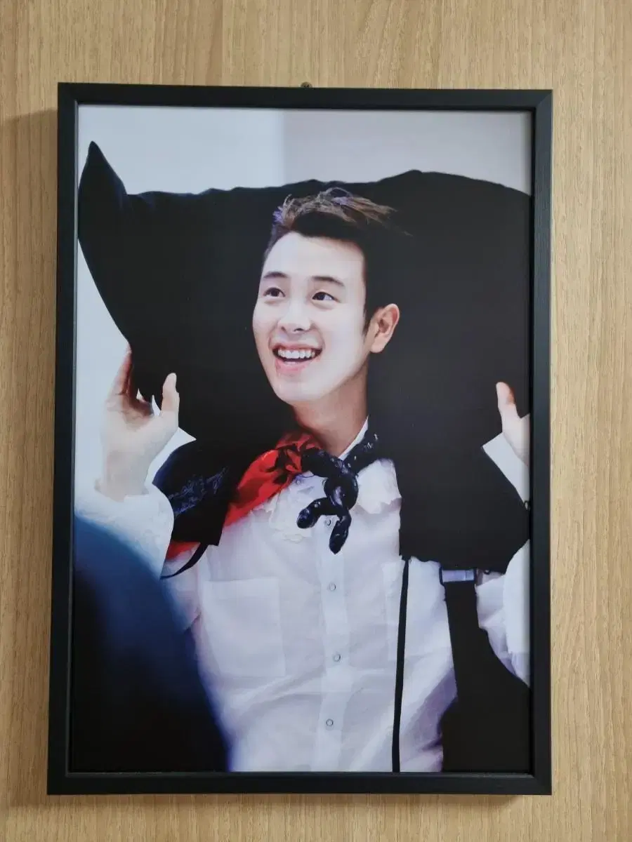 block b p.o pyo jihoon framed wts