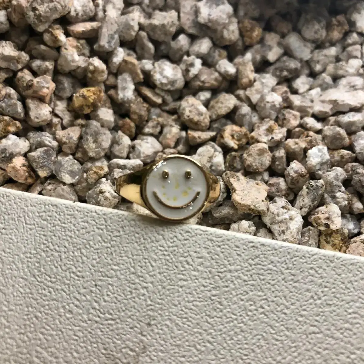 Vintage Gold Smile ring