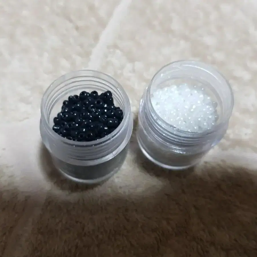 씨드비즈2mm-120g(20통)