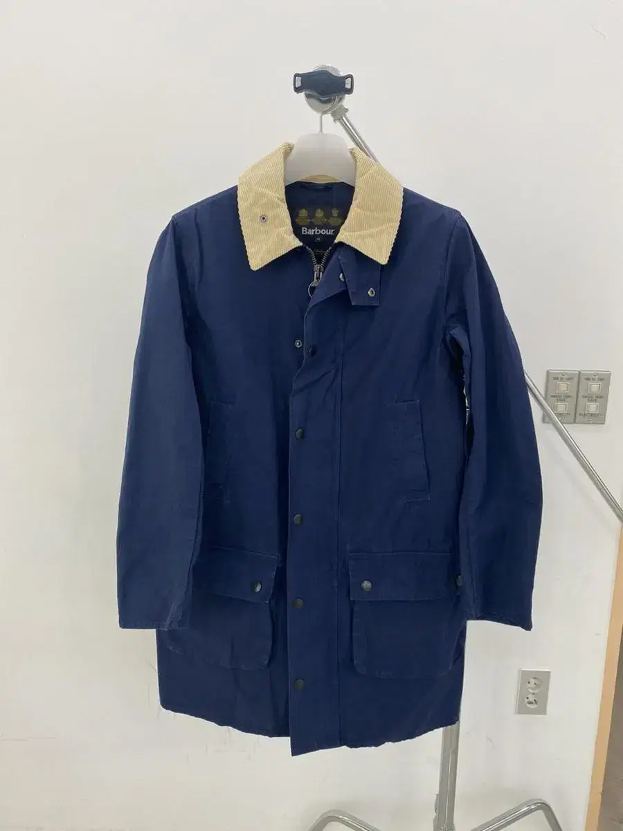 Barbour Border Non-Wax Jacket size 38. Size 100