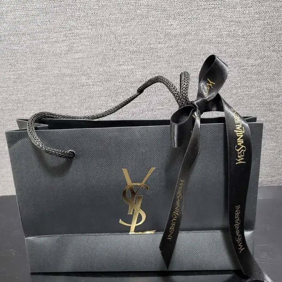 입생로랑 쇼핑백 (MINI) /YSL