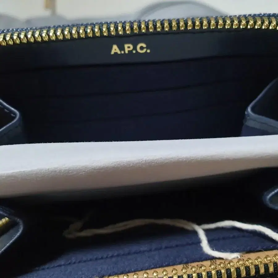 [FREE] A.P.C. 카드지갑