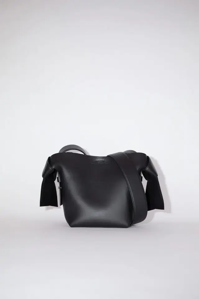 Acene Studio 아크네 스튜디오 MUSUBI mini bag