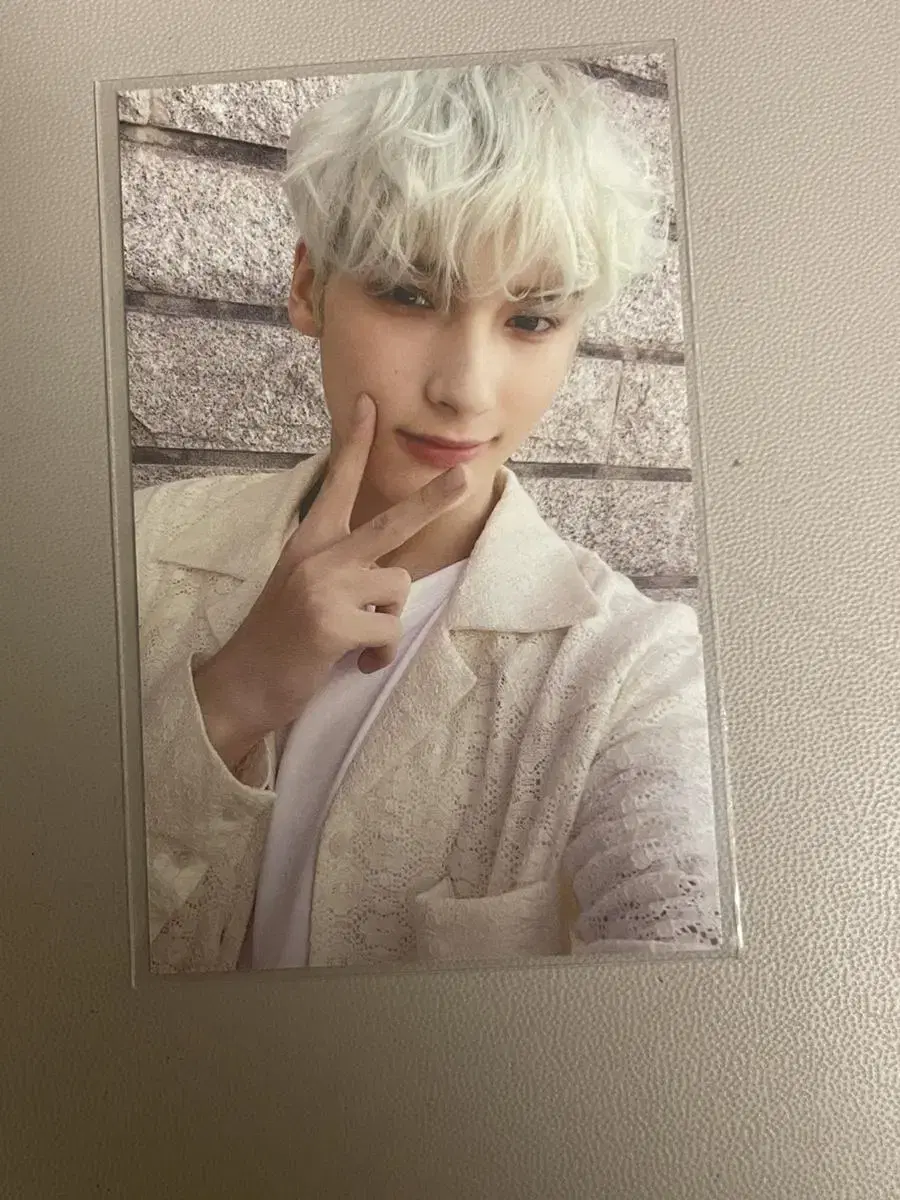 Membership with shipping hueningkai MoaKit txt photocard WTS