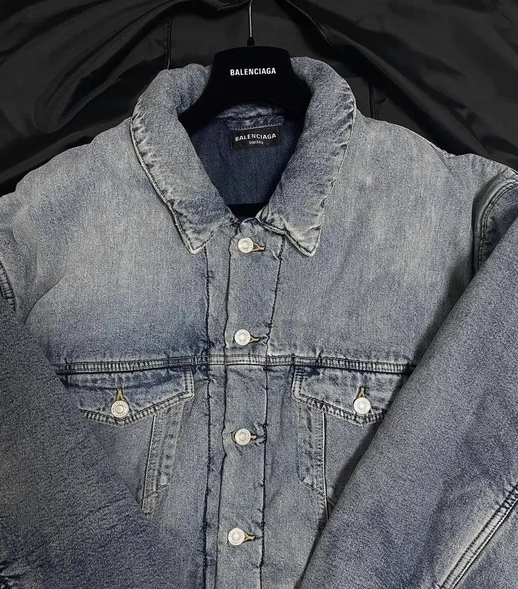 [44] Balenciaga padded denim light blue jacket