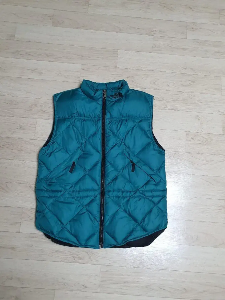 95 The North Face padded vest unisex unisex size 95 clean