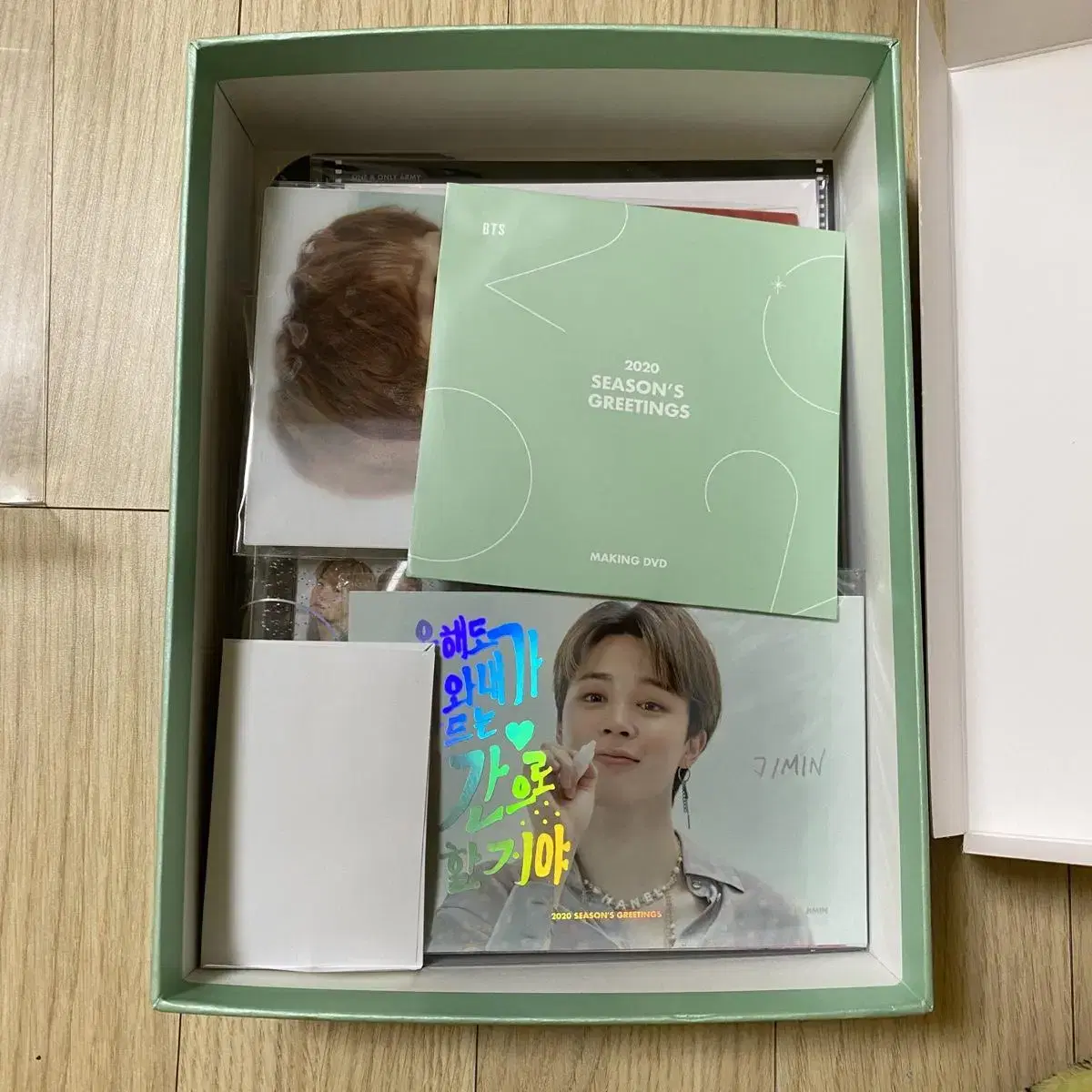 방탄 2020 시즌그리팅 DVD 디비디 + 4기 머스터