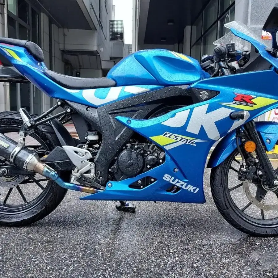 스즈키 GSX-R125 19년식 아크라포빅 풀배기 차량 판매중 gsxr