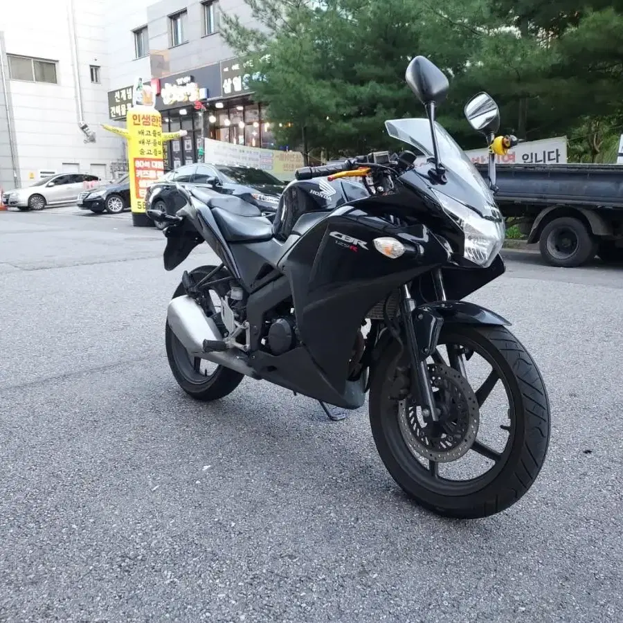 혼다 cbr125 깔끔한 순정 블랙 판매중!