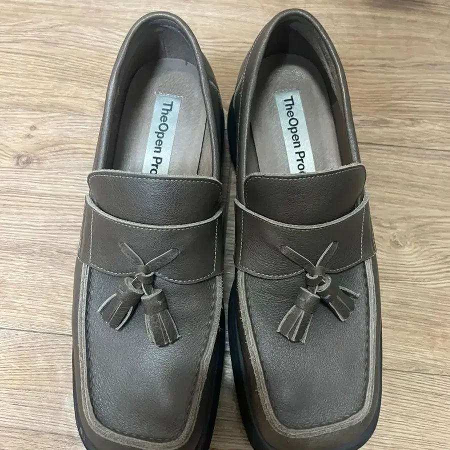 더오픈프로덕트 플랫폼 로퍼TASSLE PLATFORM LOAFER(245